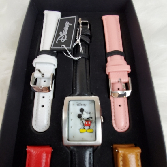 NWOT Disney Mickey Mouse Changeable banded watch - Picture 6 of 8